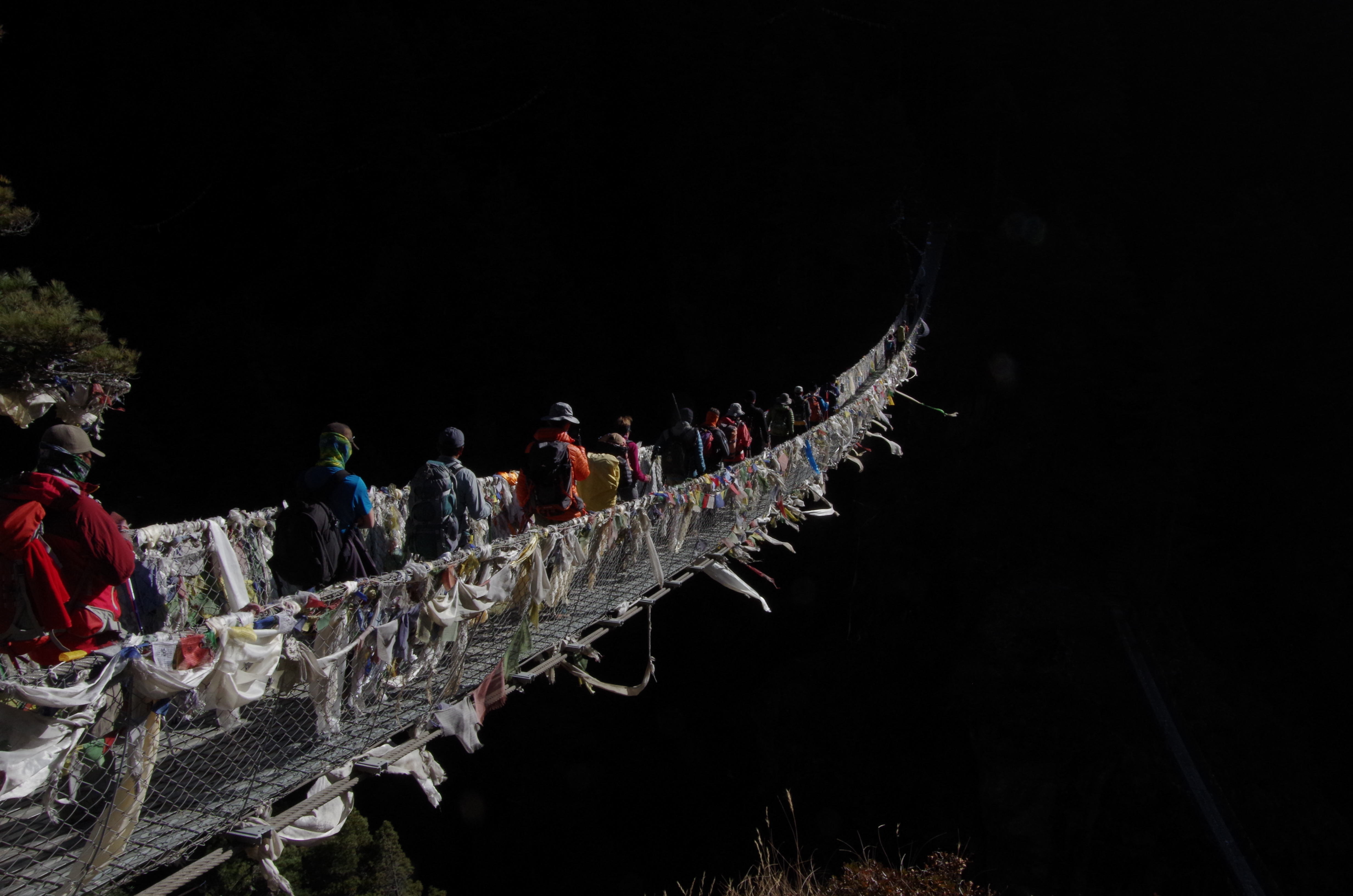Pont suspendu de Namche dans la région de l'Everest