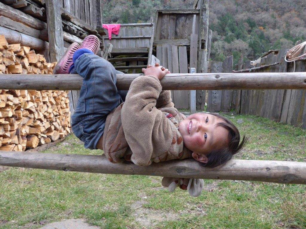 Enfant du village de Ghunsa, trek Kanchenjunga - Népal